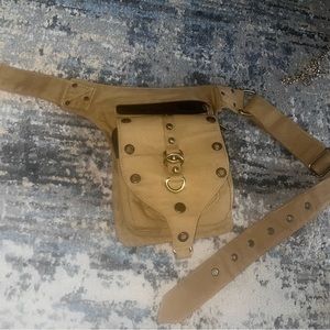 Eyelet D ring belt purse